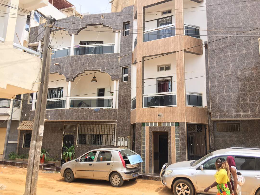 Immeuble R+3 rentable à Makepe